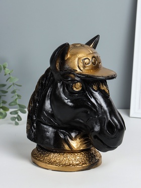 Копилка для денег «Бюст. Конь в кепке», гипс, 26×14.5×21.5 см, чёрный с золотом