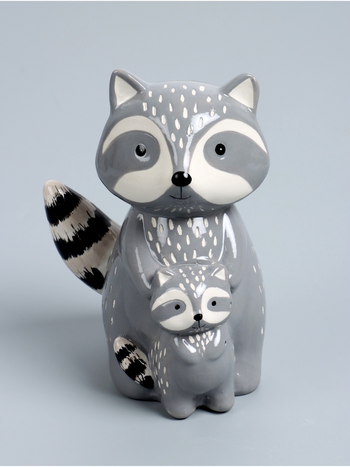 УЦЕНКА Копилка для денег «Енот с малышом», керамика, 12.3×12.5×17.7 см - Фото 1