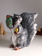 Фигурка полистоун «Белка с шишкой», 26.5×27.5×14 см - Фото 4