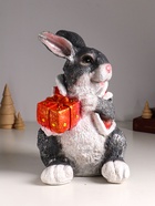 Фигурка полистоун «Зайка с подарком», 33×19×20.5 см - Фото 1