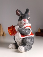 Фигурка полистоун «Зайка с подарком», 33×19×20.5 см - фото 809163748 Фигурка полистоун «Зайка с подарком», 33×19×20.5 см - фото 809163748