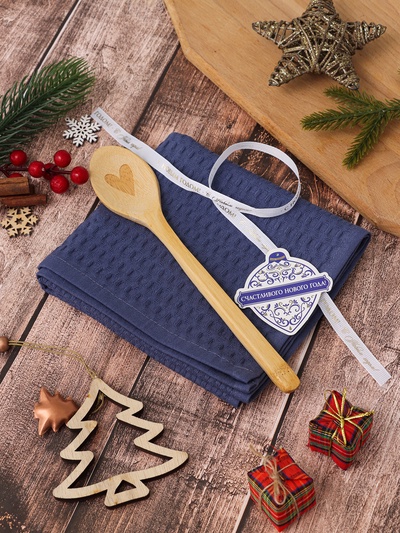 Набор подарочный «Доляна» Winter: синее полотенце 35×60 см, хлопок 100%, вафля 220 г/м², деревянная ложка