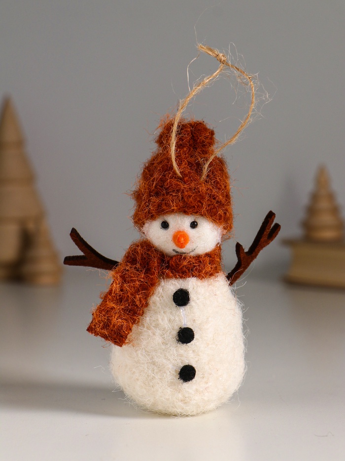 Фигурка «Снеговичок в рыжей шапке и шарфе», 5.5×5.5×12 см - Фото 1