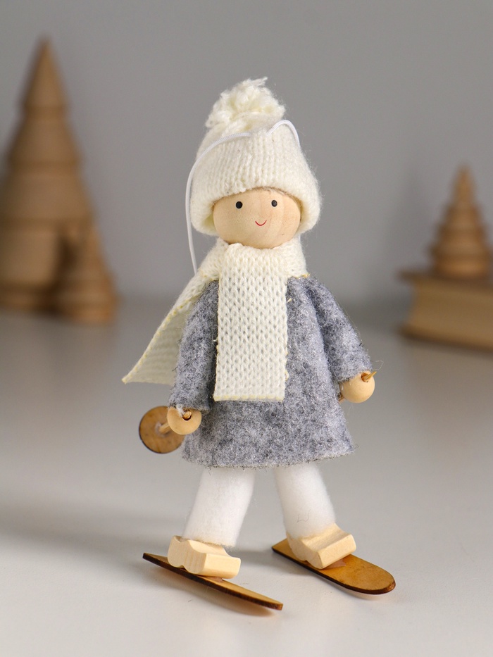 Интерьерная кукла текстильная «Малыш на лыжах», бело-серый, 7.5×4×14 см - Фото 1