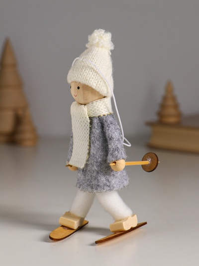 Интерьерная кукла текстильная «Малыш на лыжах», бело-серый, 7.5×4×14 см
