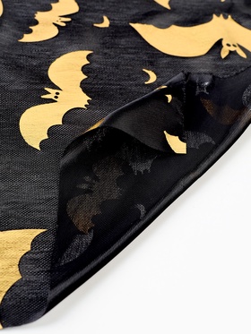 Скатерть одноразовая на хэллоуин «Летучие мыши», золото, 200×140