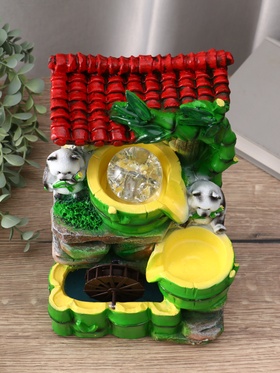 Фонтан «Панды под крышей», 25.5×17×14 см, с подсветкой