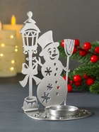 Подсвечник на 1 свечу «Снеговик новогодний», металл, серебряный, 10×7.5×15 см - фото 809243653 Подсвечник на 1 свечу «Снеговик новогодний», металл, серебряный, 10×7.5×15 см - фото 809243653