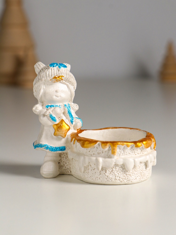 Подсвечник на 1 свечу «Девочка с корзинкой», гипс, 7×7 см, перламутр - Фото 1