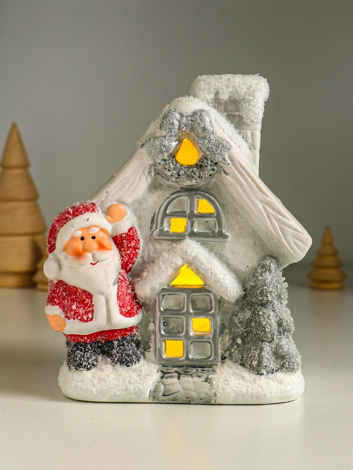 Фигурка светящаяся «Дед Мороз у домика», керамика, 12×7×15.5 см - Фото 1