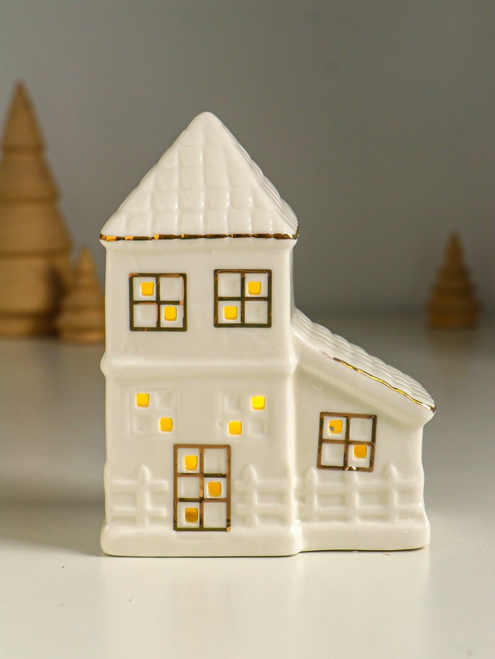 Фигурка светящаяся «Домик с верандой», керамика, белый с золотом, 9.5×6×12.5 см - Фото 1