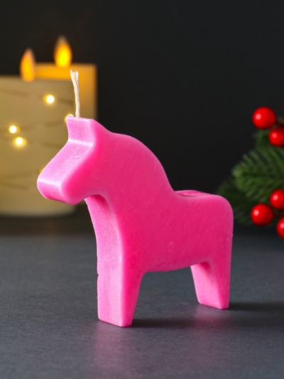 Декоративная свеча новогодняя «Лошадка», 95×105 мм, розовый