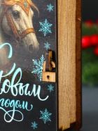 Новогодняя деревянная шкатулка-книга «Снежинки с конём», 14×12×5 см - Фото 4