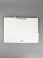 Пакет подарочный «Новогодний подарок», тиснение, с ёлочной игрушкой, 31 х 40 х 11 см - фото 61083500