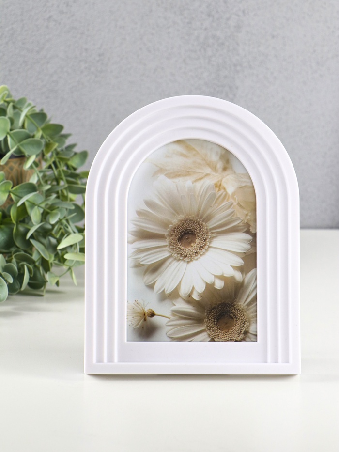 Фоторамка для фото 10×15 см «Арка», пластик, белая, 19×14.5×1.8 см - Фото 1