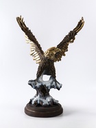 Фигура полистоун «Орёл на охоте», 68×49×39 см, под бронзу - фото 58048099