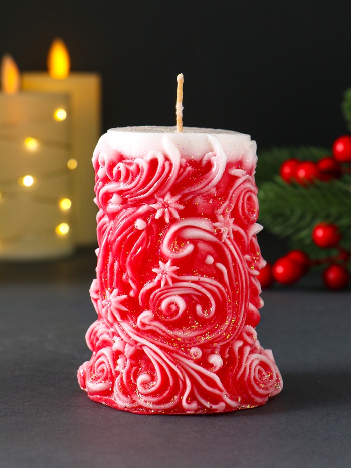 Свеча новогодняя столбик «Резная», красный,10×7.5×7 см - Фото 1