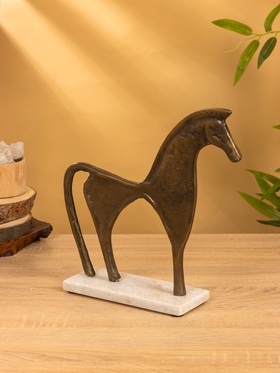 Сувенир интерьерный «Конь на пьедестале», 29.5×8×29 см, алюминий, мрамор