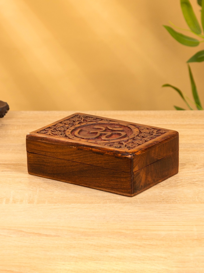 Шкатулка резная «Ом», 18×13×6 см, дерево шишам - Фото 1