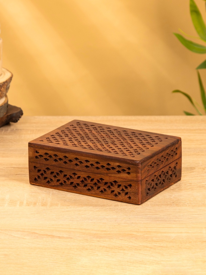 Шкатулка резная «Холи», 18×13×6 см, дерево шишам - Фото 1