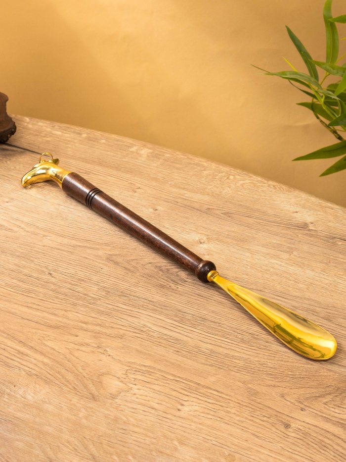 Ложка для обуви «Дельфин», 49 см, латунь, дерево - Фото 1