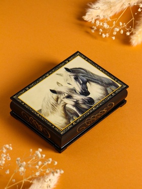 Шкатулка для украшений «Пара белых лошадей», 10×14 см, лаковая миниатюра