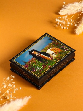 Шкатулка для украшений «Конь на лугу», 10×14 см, лаковая миниатюра