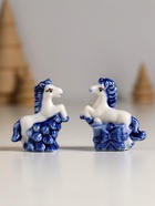 Фигурка керамика «Лошадка с подарком», бело-синий, 4.1×2.6×4 см, МИКС - Фото 2
