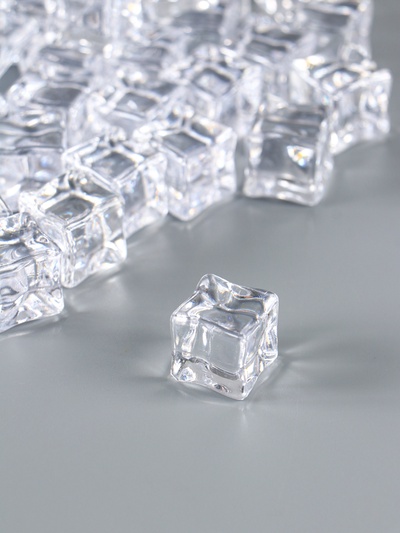 Декор искусственный лёд из пластика «Льдинка», 17 мм, набор 50 шт., 260 г, прозрачный