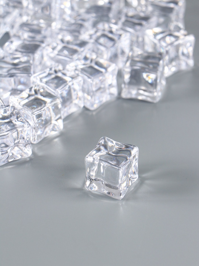 Декор искусственный лёд из пластика «Льдинка», 17 мм, набор 50 шт., 260 г, прозрачный - Фото 1
