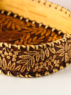 Сухарница традиционная «Птичка в рябине», 23×15×4.5 см, береста