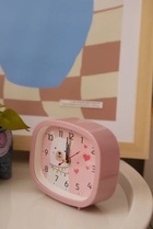Будильник «Альпака», плавный ход, 12.5×10.5 см, розовый - Фото 2