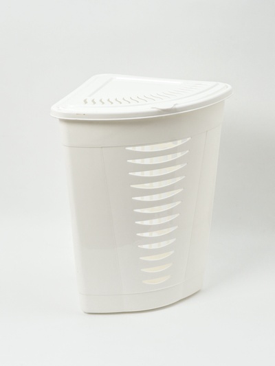 УЦЕНКА Корзина для белья с крышкой 45 л 38×38×56 см угловая, цвет белый