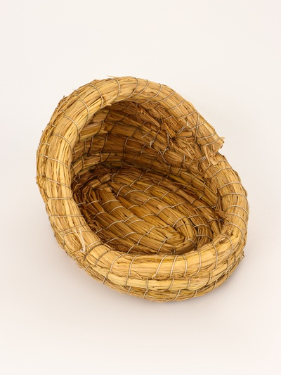 Гнездо для птиц плетёное, 15×10×10 см, полузакрытое, солома