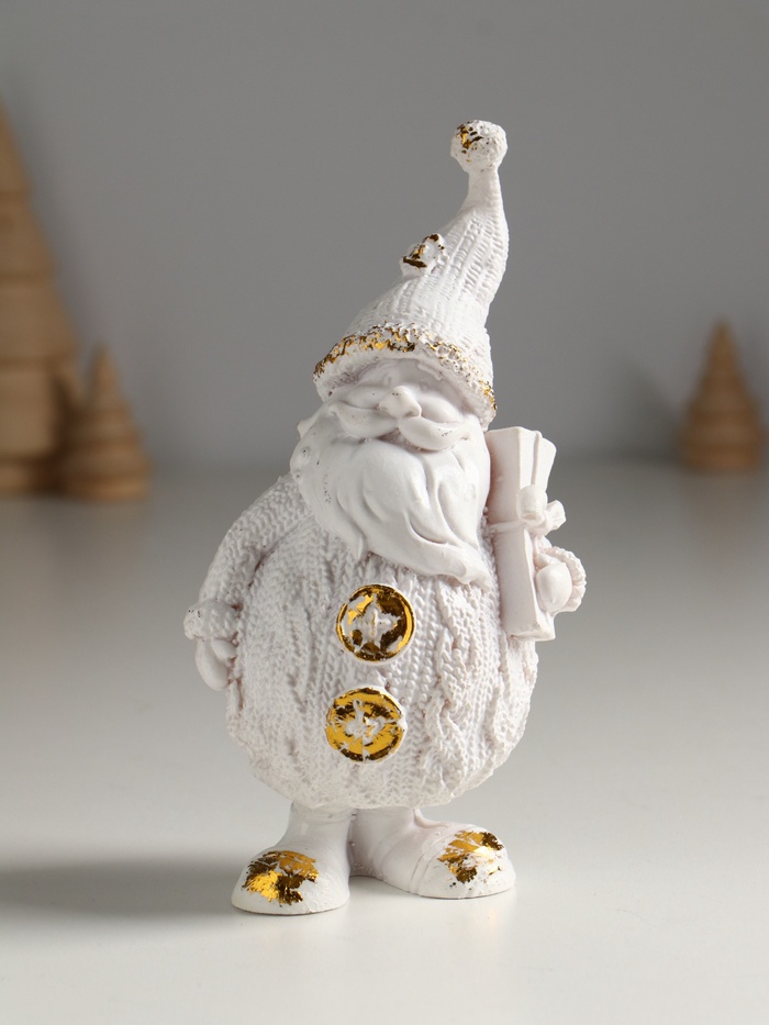 Фигурка «Дед Мороз с подарком», 16×8.5×6.5 см, белый с позолотой - Фото 1