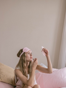 Зеркало складное «Мех», d=8 см, с увеличением, с искусственным мехом, розовое