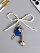 Брелок для ключей на карабине «Жемчужный бант», на сумку, рюкзак, бусины d=0.8 см, 9.5×11×1.6 см - фото 118994379