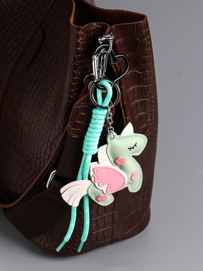 Брелок для ключей на карабине «Единорог с крыльями», на сумку, рюкзак, зелёный, с узлом, 24×10.5×1.5 см