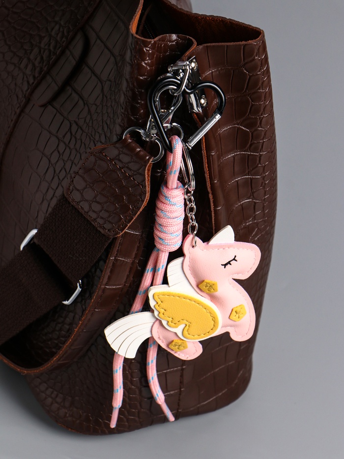 Брелок для ключей на карабине «Единорог с крыльями», на сумку, рюкзак, розовый, с узлом, 24×10.5×1.5 см - Фото 1