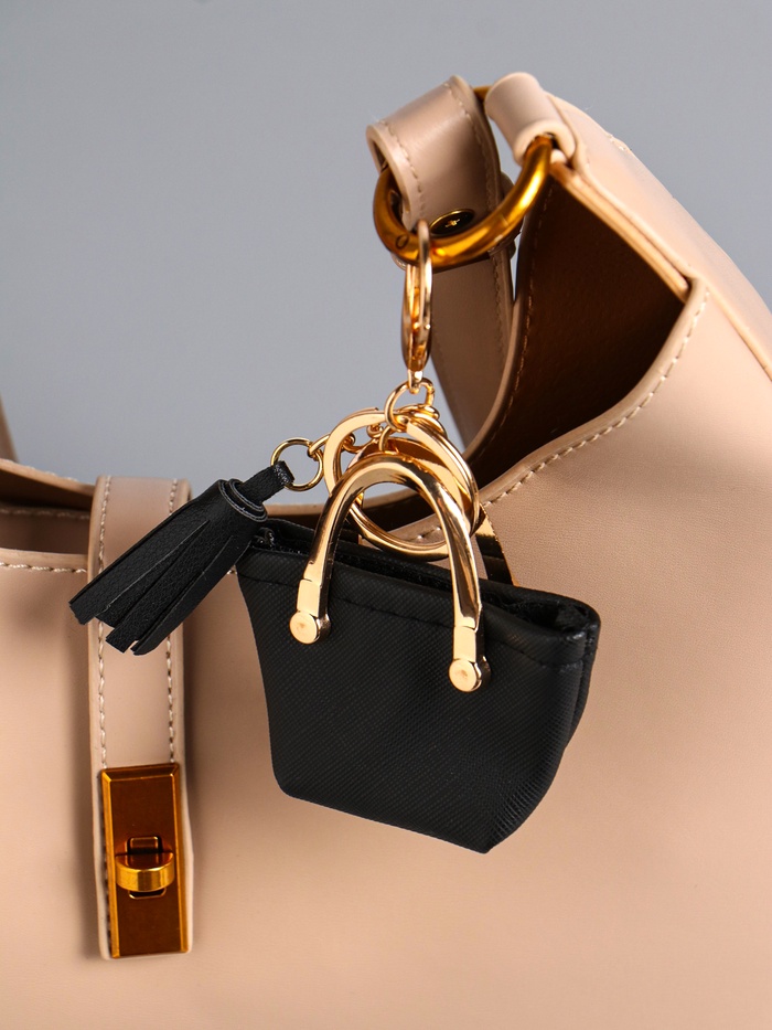 Брелок для ключей с карабином, с кистью «Сумка тоут», на сумку, рюкзак, чёрная, 6.5×3×7 см - Фото 1