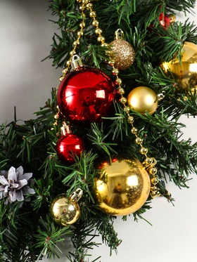 Интерьерный венок новогодний «Ягодный вальс», на стену, дверь, d=40 см, ручная работа