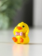 Набор фигурок полистоун «Утята на отдыхе», 6 шт., 2.4×3×3 см - фото 809262328