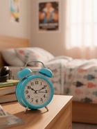 Часы - будильник настольные «Классика», дискретный ход, 12×8.5 см, от батареек АА, голубые - фото 59411371