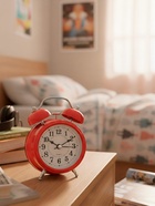 Часы - будильник настольные «Классика», дискретный ход, 12×8.5 см, от батареек АА, красные - фото 118994543
