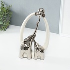 УЦЕНКА Сувенир керамика «Семья слонов. Овал» белый с серебром 6.5×17×28.5 см 10946396