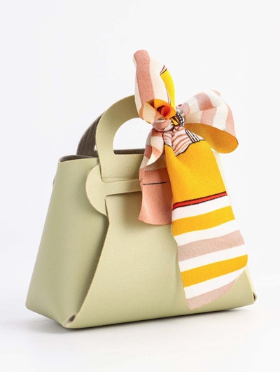 Кожаная подарочная сумочка для бижутерии и сувениров, оливковая с бантом (лента), 13×12×5.5 см