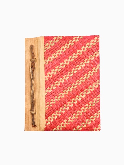 Записная книжка плетёная, 48 листов, 17×22×2 см, бежево-розовая