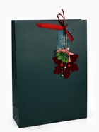 Пакет подарочный «С Новым годом», с ёлочной игрушкой и шильдиком, 31×40×11 см - фото 119423761