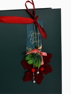 Пакет подарочный «С Новым годом», с ёлочной игрушкой и шильдиком, 31×40×11 см - фото 119423766