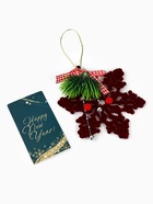 Пакет подарочный «С Новым годом», с ёлочной игрушкой и шильдиком, 31×40×11 см - фото 119423767